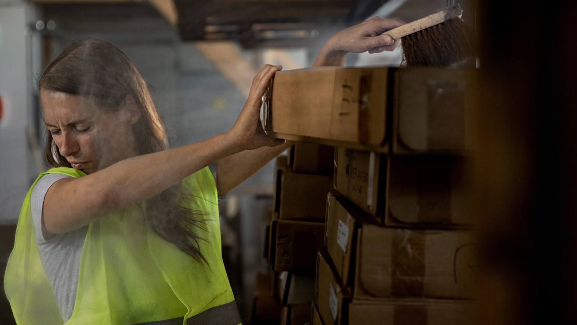 warehouse dust logistics